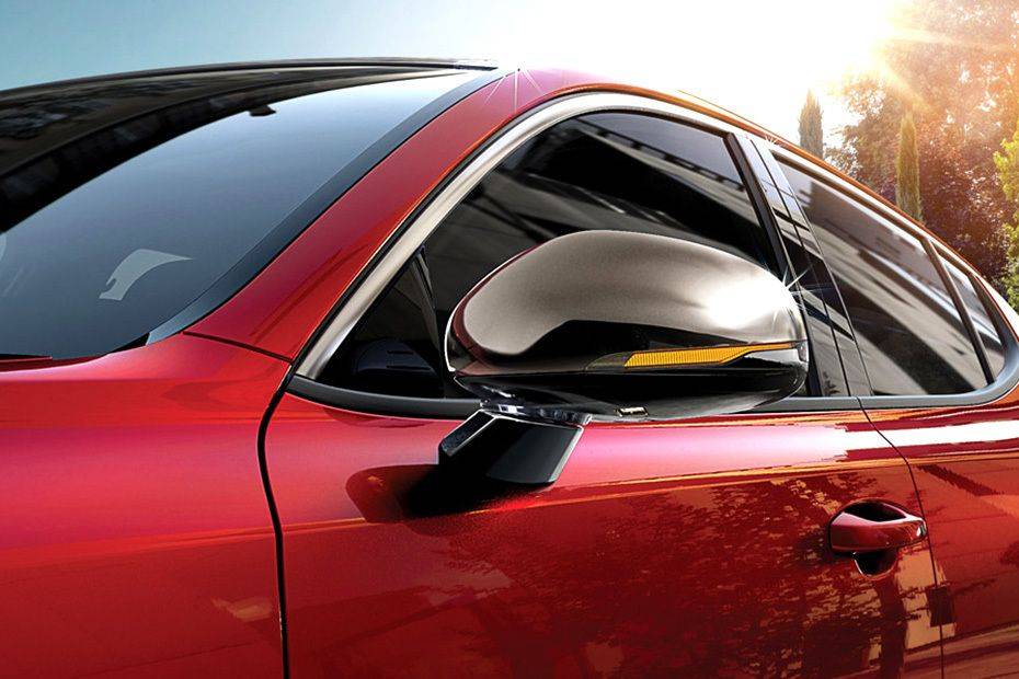 KIA Stinger Drivers Side Mirror Front Angle KIA Stinger Drivers Side Mirror Front Angle