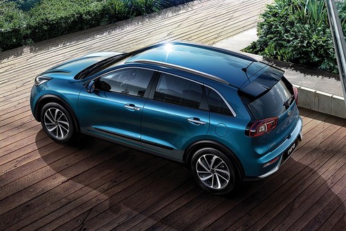 Rear Medium View of KIA Niro (2021-2022)