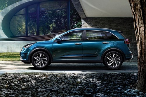 Niro (2021-2022) Side view