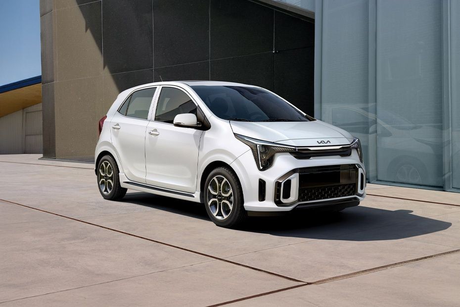 KIA Picanto Front Medium View in UAE