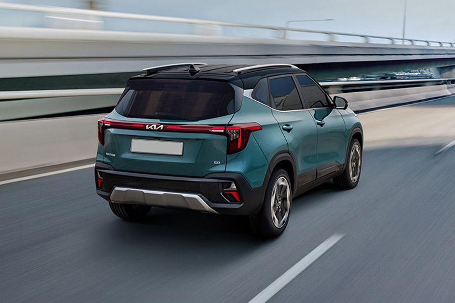 Rear Cross Side View of KIA Seltos in UAE