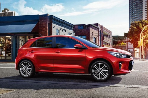 KIA Rio 5-Door Drivers Sideview