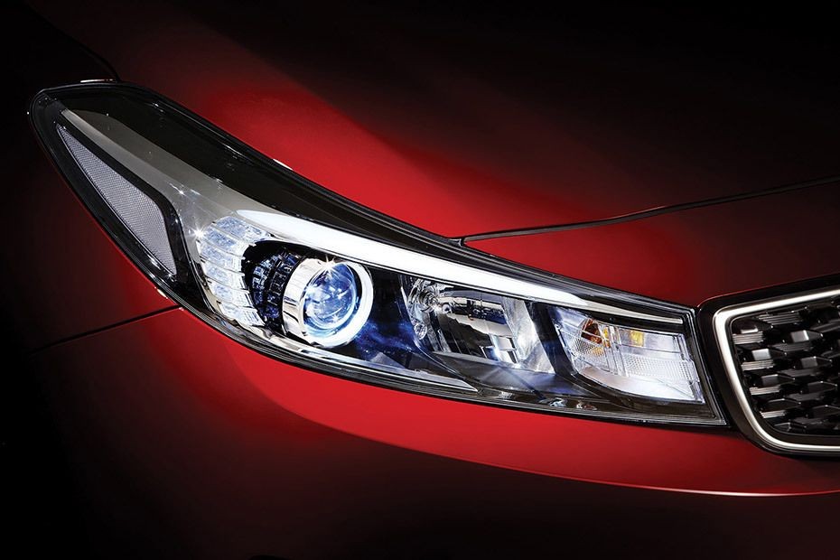 Cerato (2012-2021) Headlight in UAE