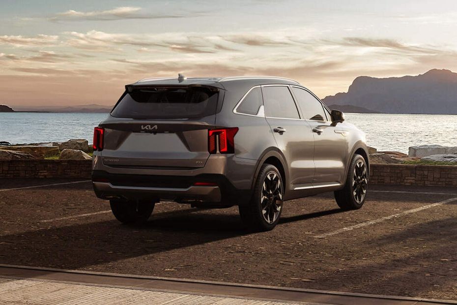 Sorento Rear angle view in UAE