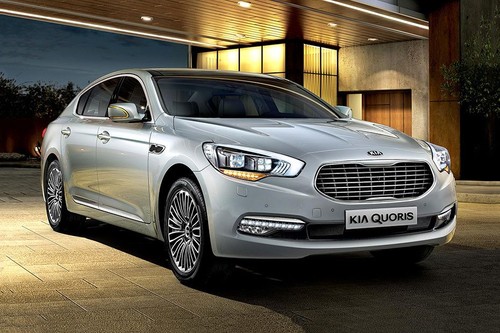 KIA Quoris Front Medium View