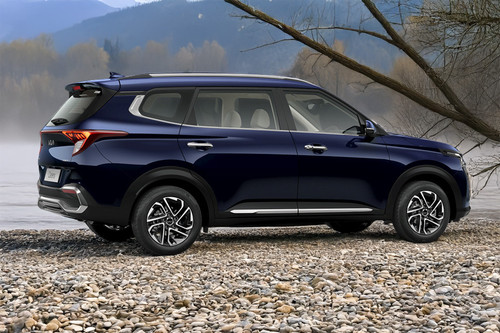 Carens (2023-2024) Rear Medium Side View