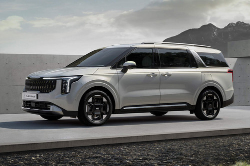 KIA Carnival Front Side View