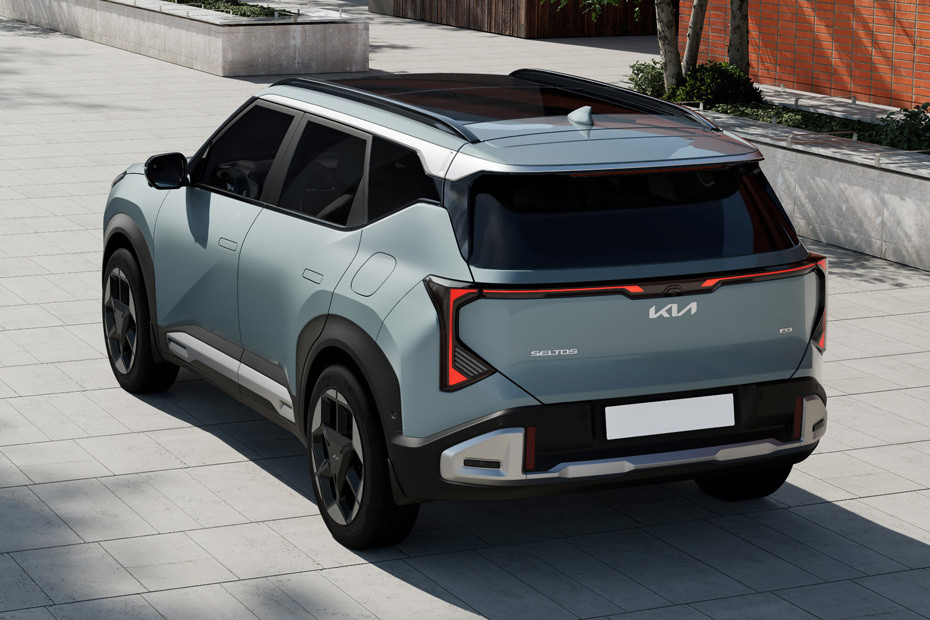 Rear Cross Side View of KIA Seltos 2026