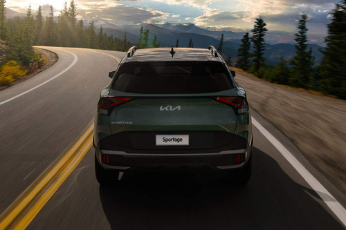 Full Rear View of KIA Sportage L
