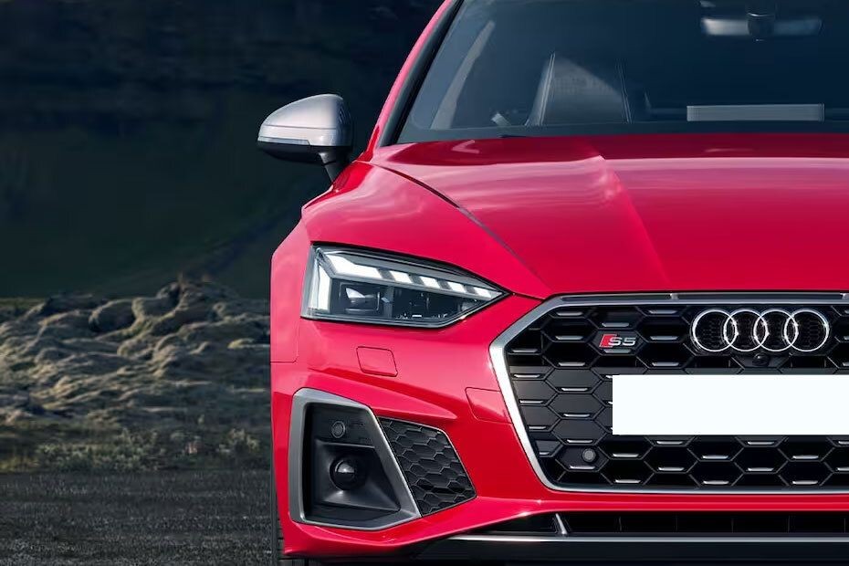 S5 Coupe Headlight in UAE