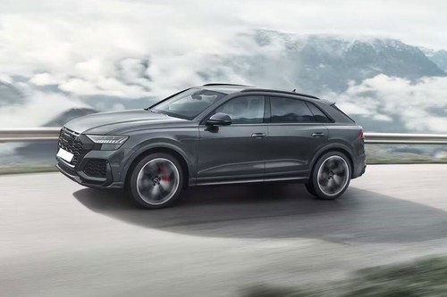 Audi RS Q8 Front Medium View