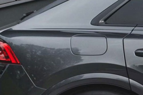 Gas Cap Open of RS Q8