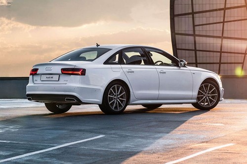 A6 (2022-2024) Rear angle view