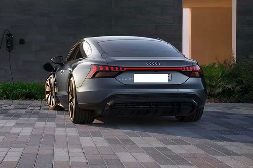 Rear Medium View of Audi E-tron GT (2022-2023)