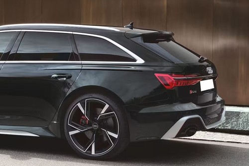RS6 Avant Tail light