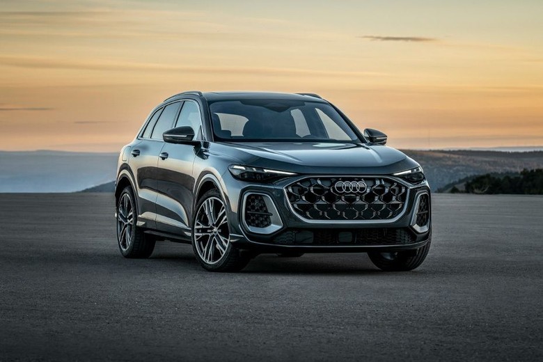 Q5 Front angle low view