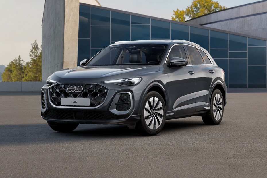 Q5 Front angle low view Q5 Front angle low view