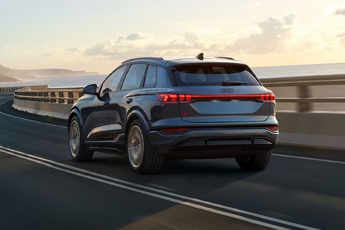 Rear Medium View of Audi SQ6 E-Tron