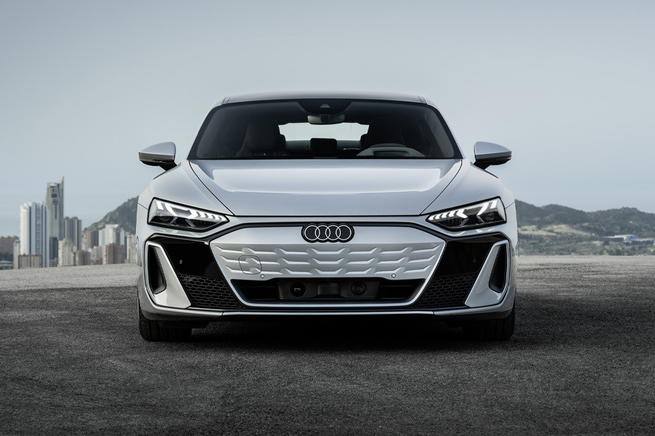 Full Front View of S E-Tron GT in UAE