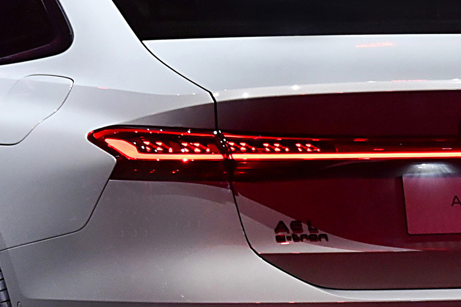 A6L e-tron Tail light in UAE