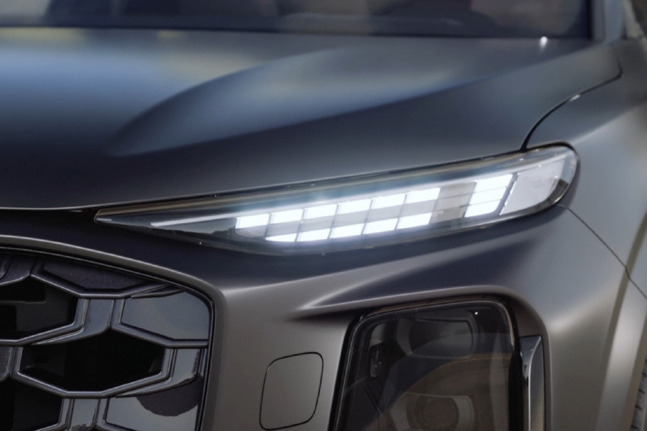 Q3 Sportback Headlight