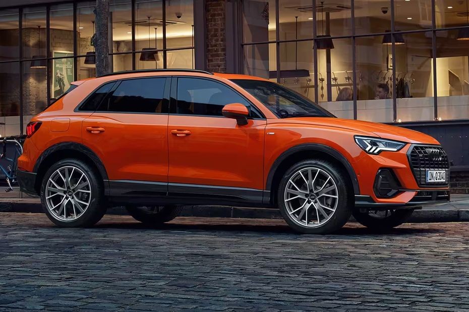 Audi Q3 Front Cross Side View in UAE
