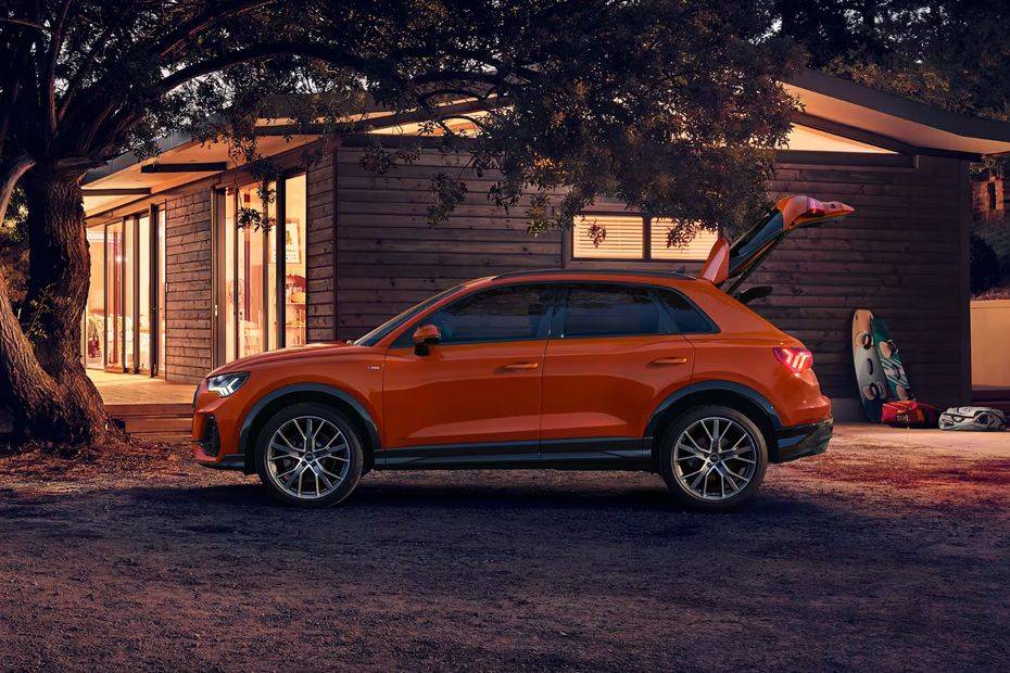 Audi Q3 2024 Colors in UAE Zigwheels