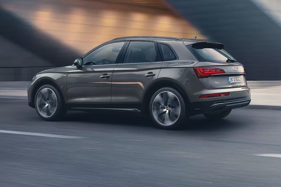Rear Medium View of Audi Q5 (2023-2024) in UAE