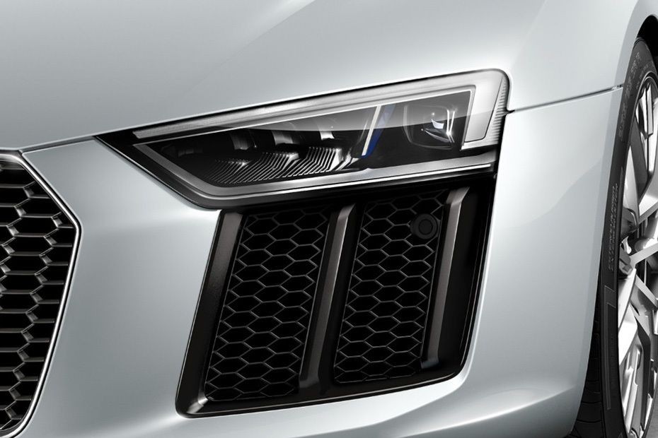 R8 Coupe Front Fog Lamp in UAE