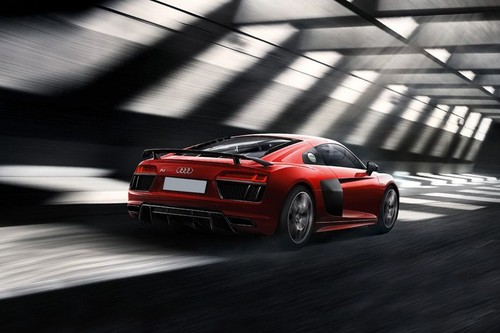 R8 Coupe Rear angle view