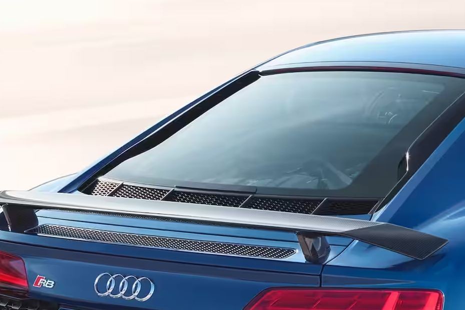 R8 Coupe Spoiler in UAE