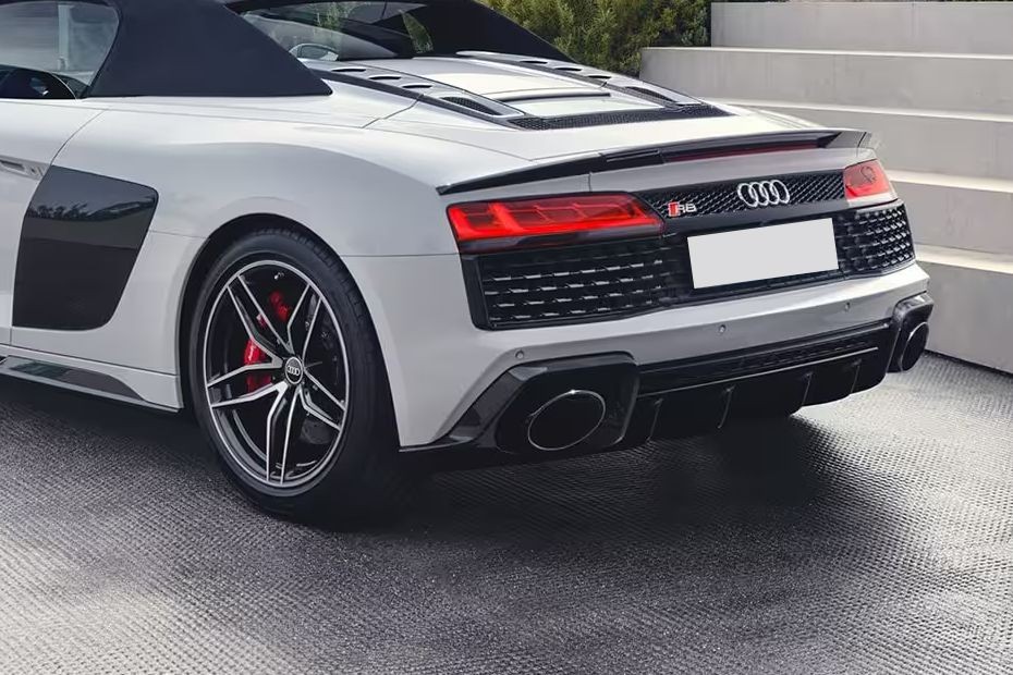 Exhaust Pipe of Audi R8 Spyder in UAE