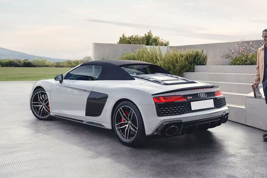 R8 Spyder Rear angle view in UAE