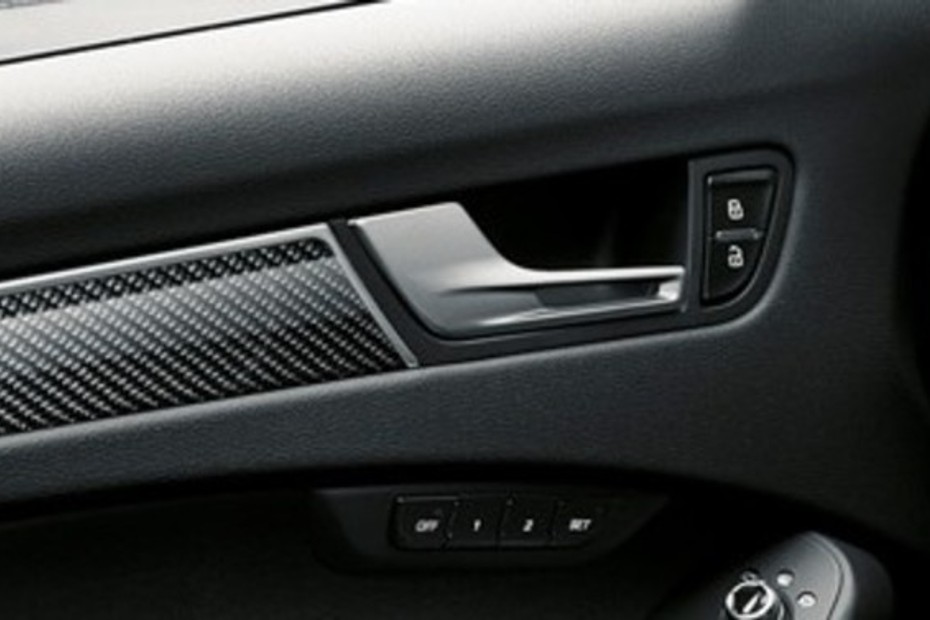 RS4 Avant Door handle in UAE