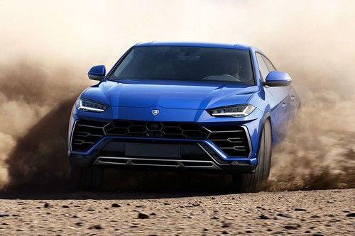 Urus(2022-2023) Tilted Front View