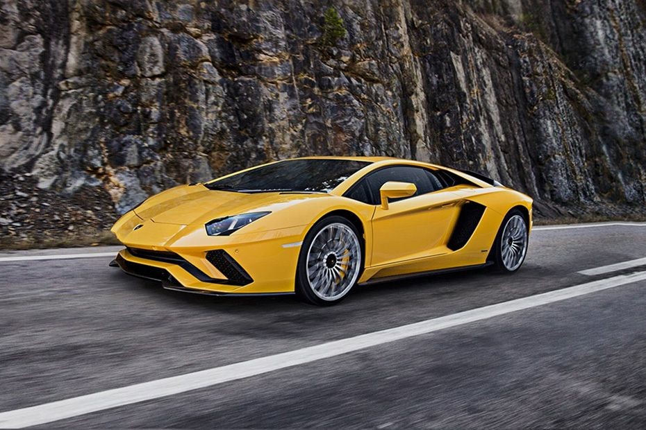 Aventador Front angle low view in UAE