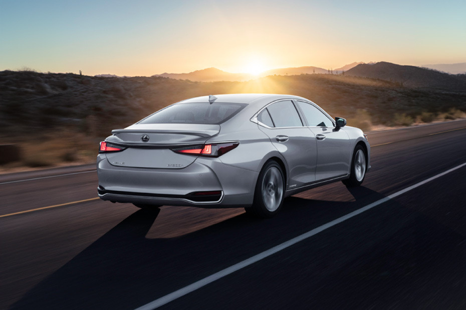 ES Rear angle view in UAE