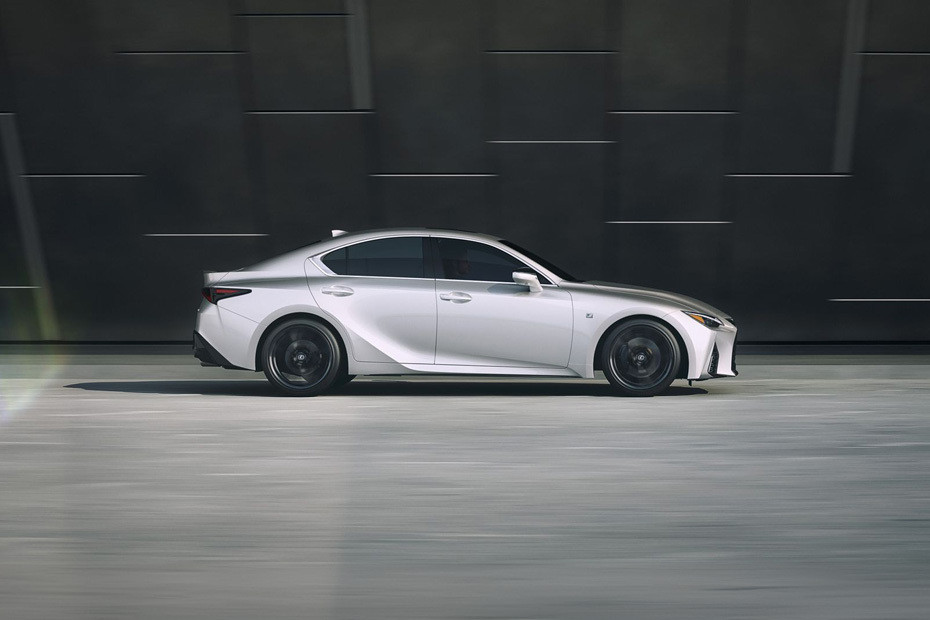 IS Medium Angle Front View in UAE