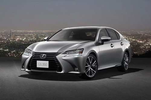 Lexus GS (2013-2021) Front Side View