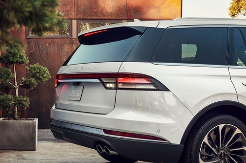 Aviator (2023-2024) Tail light