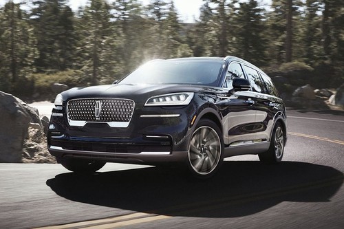 Aviator (2023-2024) Tilted Front View