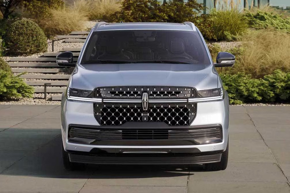 Full Front View of Navigator