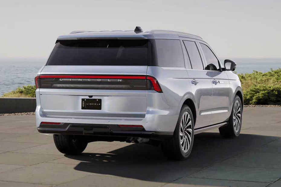 Navigator Rear angle view