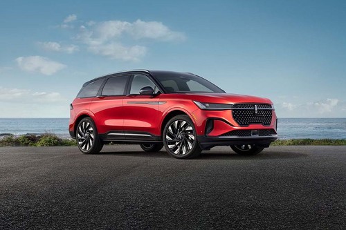 Lincoln Nautilus Front Medium View