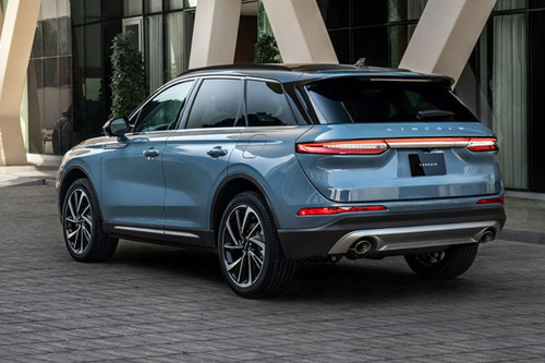 Rear Cross Side View of Lincoln Corsair