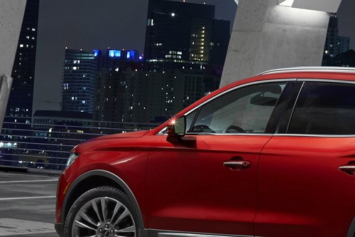 Lincoln MKX Drivers Side Mirror Rear Angle