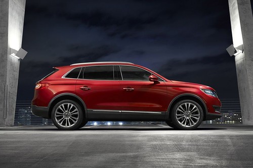 Lincoln MKX Drivers Sideview