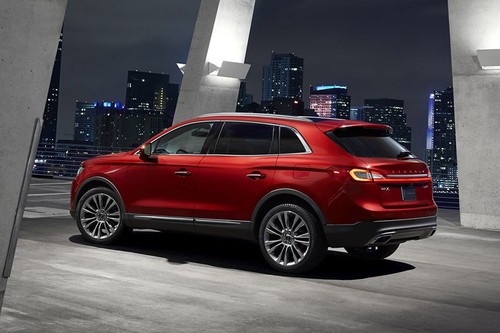 Rear Cross Side View of Lincoln MKX