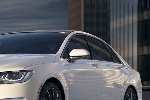 Lincoln MKZ Drivers Side Mirror Front Angle