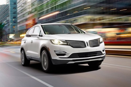 Lincoln MKC Front Cross Side View